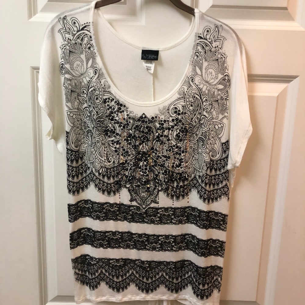Daytrip Sequin Graphic Tee